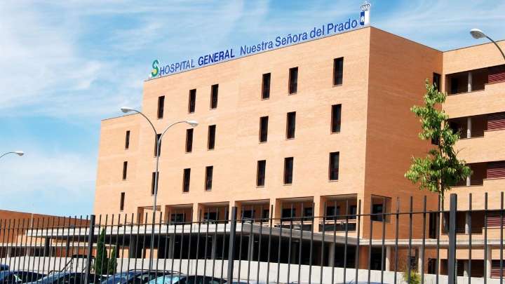 Hospitalizado un hombre al explotarle un bote de espray en las manos en Talavera