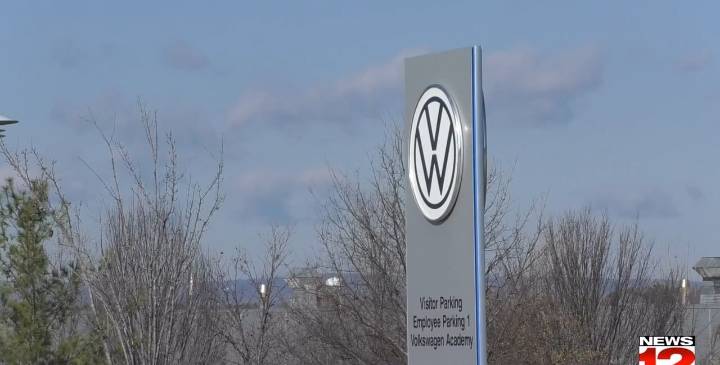 UAW ‘practices’ strike as some Volkswagen workers ask for a vote