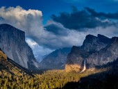 Video shows illegal BASE jumping in Yosemite amid government shutdown