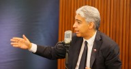 Marco Enríquez-Ominami dice que la elección presidencial sigue abierta, pero remarca: “Hay una ola de derecha dura del 65%”