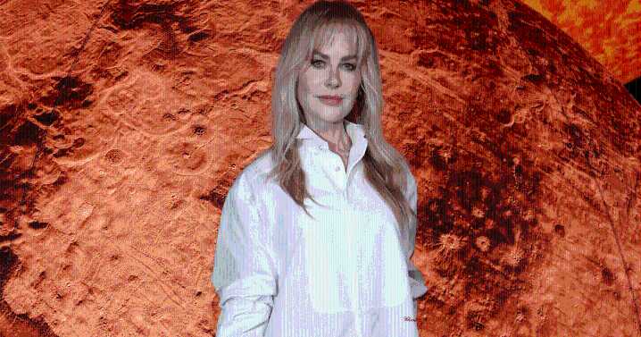Nicole Kidman's Thigh-High Slit Dress Captivates the Internet