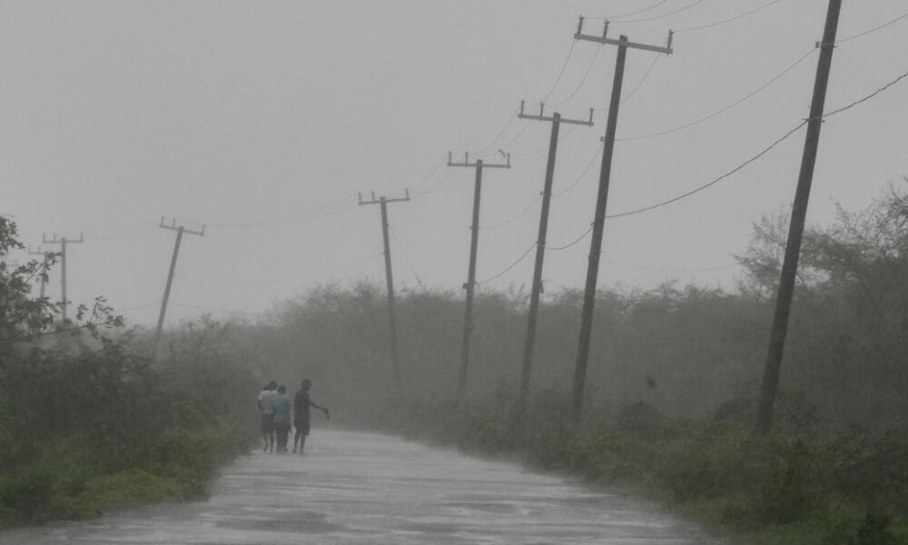 Huracán Melissa llega con gran intensidad al Caribe
