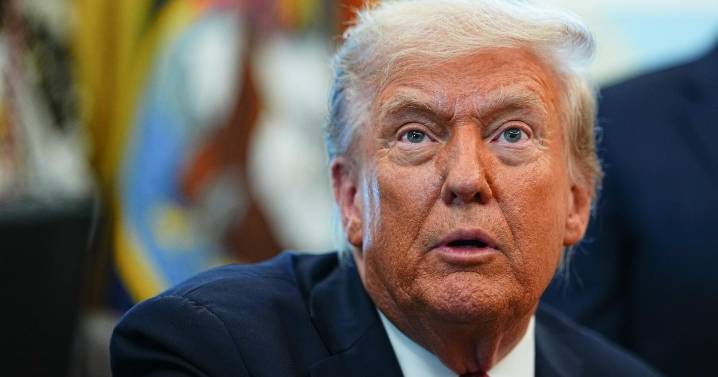 President Trump posts on Truth Social that Chicago Mayor Johnson, Gov. Pritzker "should be in jail"