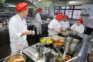 Cinco platos «por la paz»: así es el menú que aúna comida palestina y judía en Gijón