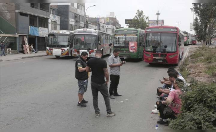 Continúan los ataques a transportistas pese a medidas del Ejecutivo: gremios analizan la posibilidad de un paro