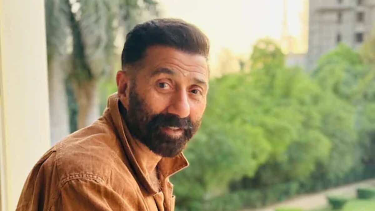 Sunny Deol kicks off his birthday with firecrackers & warm wishes
