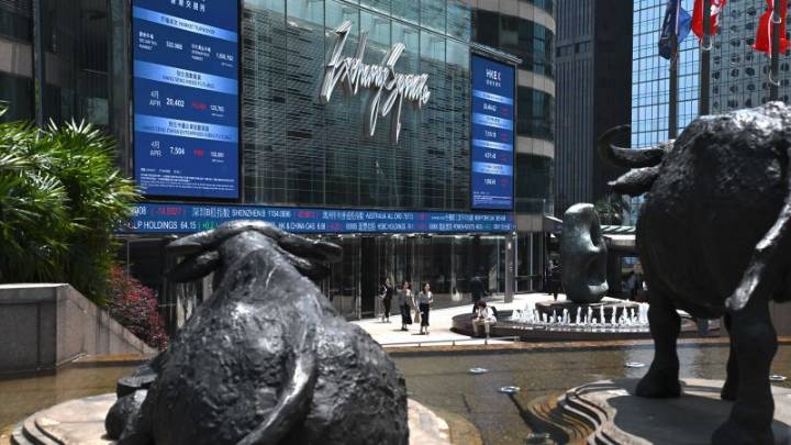 Fears of renewed US-China trade tensions send Asian stocks tumbling
