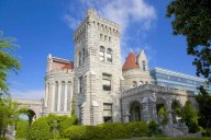 Paranormal Tourist Recalls Chilling Encounter in Georgia: 'I Cried Later'