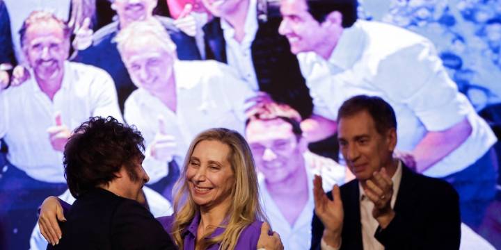 El comando de campaña del Gobierno se reunió por última vez para celebrar la victoria: las claves del triunfo