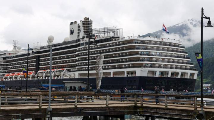 Alaskans say cleaner fuels could solve cruise ship scrubber pollution