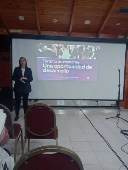 Caviahue impulsa el turismo de reuniones con una capacitación clave para el desarrollo del sector