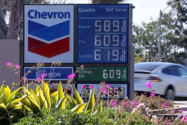 Massive fire erupts at Chevron El Segundo Refinery