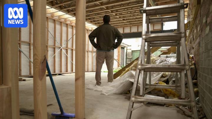 Clients of Melbourne builder MJ Harris Group lose life savings as company goes bust