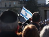 UK: Jews gather to mark 2 years of Hamas attack on Israel