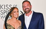 Jennifer Lopez y Ben Affleck posan juntos por primera vez en una alfombra roja tras su divorcio