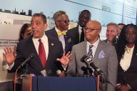 Políticos de Nueva York critican la congelación de 18.000 millones de dólares para trenes