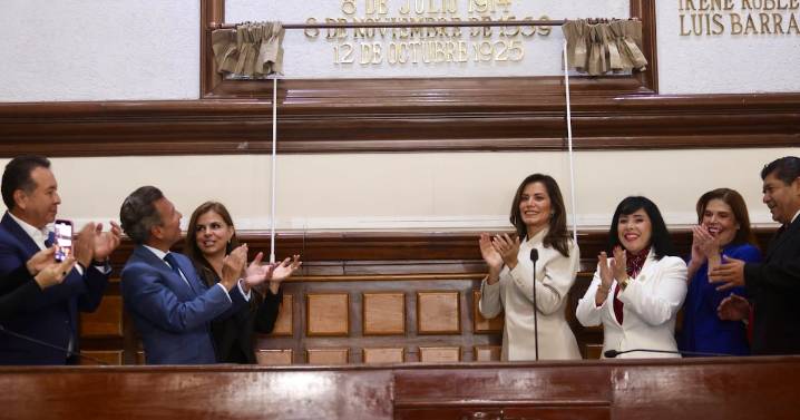 Con letras de oro, Guadalajara honra los 100 años de la Refundación de la UDG