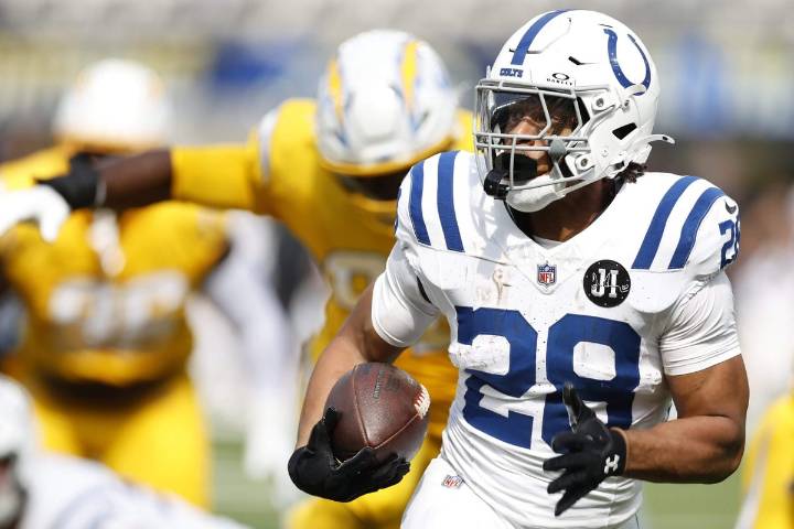 What we learned in NFL Week 7: Colts' offense cruises, Dolphins are a disaster