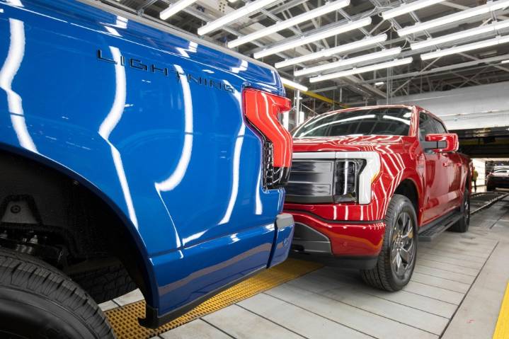 Fire disrupts aluminum supply for Ford, other automakers