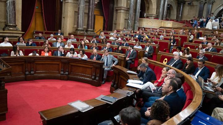 El Parlament pide incluir la crisis climática en los currículos de todas las etapas escolares