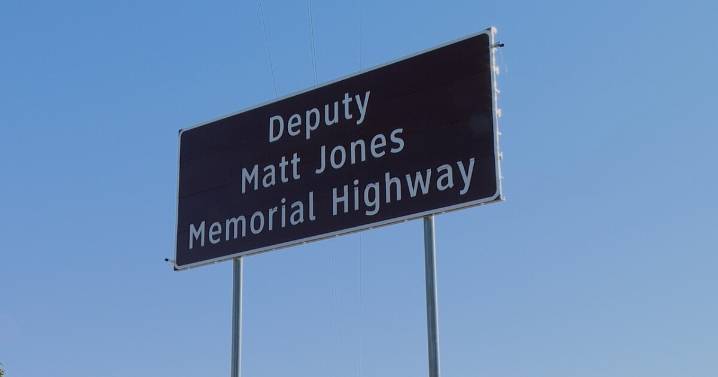 Highway dedication ceremony held for fallen Falls County deputy