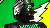 See photos of Oregon football's uniforms against…