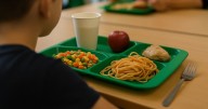 Retiran burritos escolares y wraps congelados en escuelas de EEUU por posible contaminación con listeria