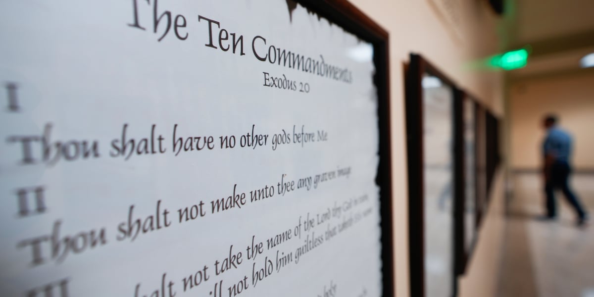 Appeals court vacates ruling that declared La. Ten Commandments Law unconstitutional