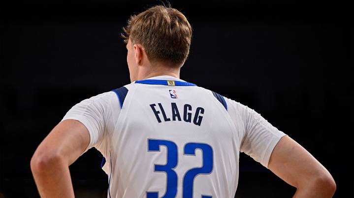 Mavericks’ Cooper Flagg hits Mac McClung with savage gesture after bully move