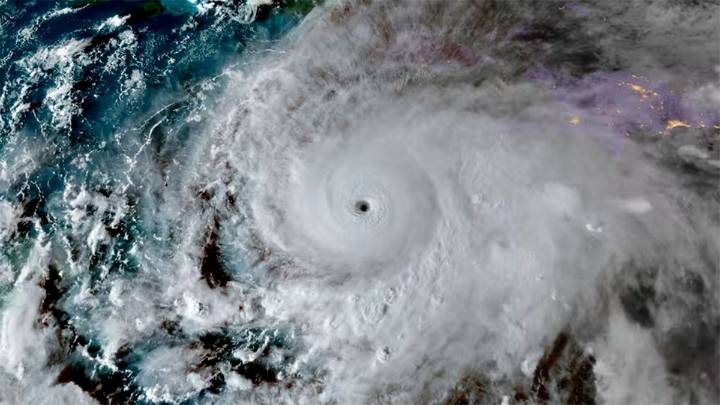 El huracán Melissa golpea Jamaica con furia y amenaza con impactos catastróficos…