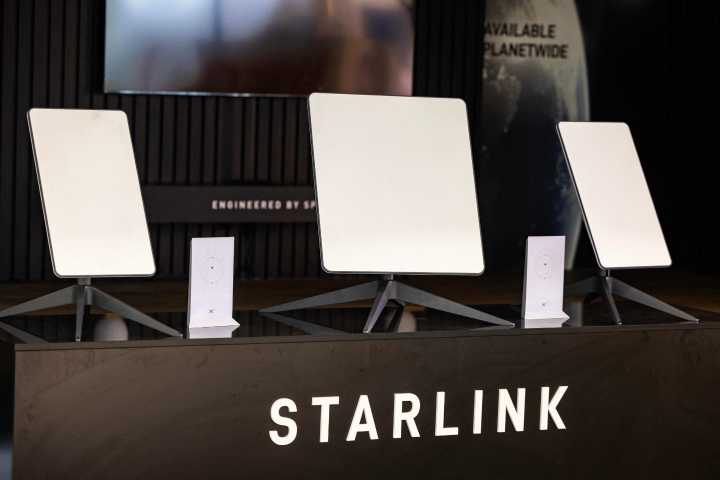 PSA: Update Your Starlink Software Before Nov. 17 to Avoid Deactivation, Internet Issues
