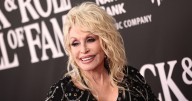 Hermana de Dolly Parton pide rezar ante los problemas de salud de la cantante