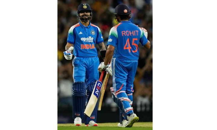 Centurion Rohit, Kohli play vintage knocks to carry India to nine