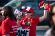 Northwestern Medical Center nurses rally as contract negotiations press on