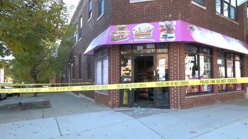 Chicago crime: Burglars break into La Michoacana grocery store on North Clark Street in Rogers Park, police say