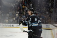 Guenther scores in third period as Mammoth beat Bruins 3-2 for third straight victory – Winnipeg Free Press