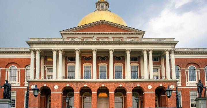 What's open and closed on Columbus Day, Indigenous Peoples' Day in Massachusetts?