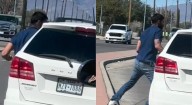 ¡Lo agarró a tubazos! Captaron pelea entre conductores en El Paso🎦