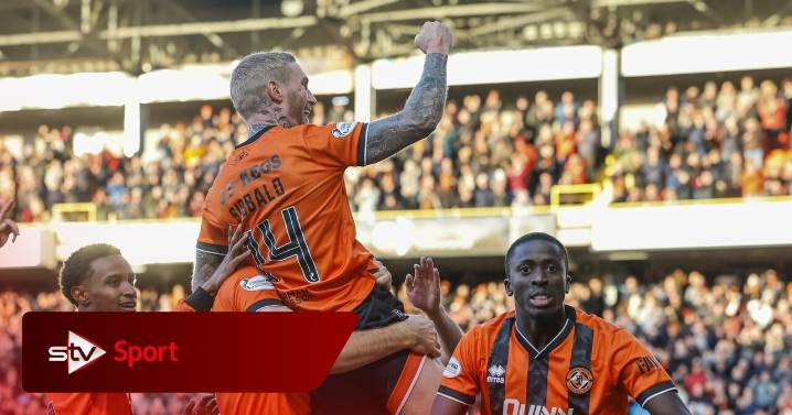 Dundee United climb to third after comeback win over 10-man St Mirren in William Hill Premiership