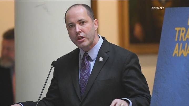 AG Chris Carr backs petition calling for new voter registration requirements