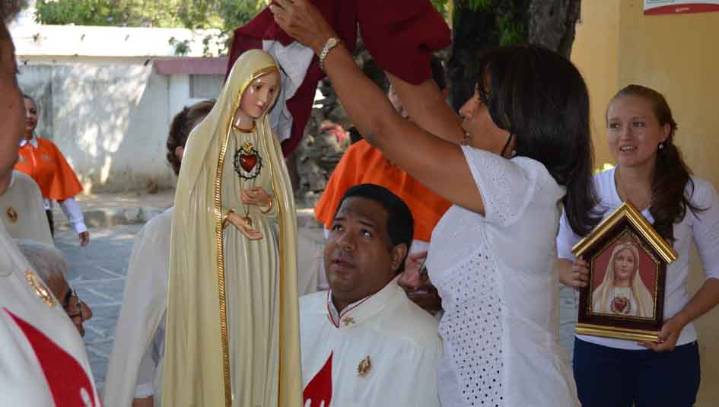 Cardenal Burke anima a rezar 9 semanas por los 100 años de las apariciones de la Virgen de Fátima en España