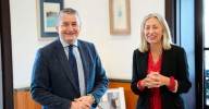 La oposición rechaza el nombramiento de Sanz y apunta a Moreno como la causa del caos en la sanidad