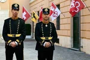 Put the bright stripes away, Pope’s Swiss Guards get new garb