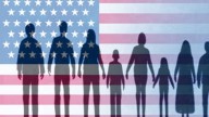 Trump impulsa plan racista de refugiados que prioriza a europeos blancos y angloparlantes