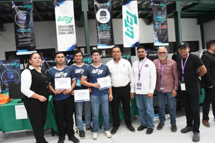 Destacan estudiantes de la UTCJ con proyectos de emprendimiento en foro estatal