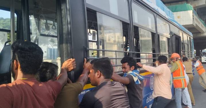 Bengaluru BMTC busbreak down brings Bengaluru's ORR to a standstill