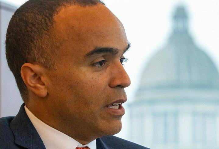 Washington AG pushing new law to protect workers from immigration raids