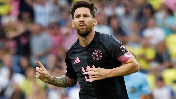 Lionel Messi signs Inter Miami extension through 2028 as club uses clever strategy in announcing move