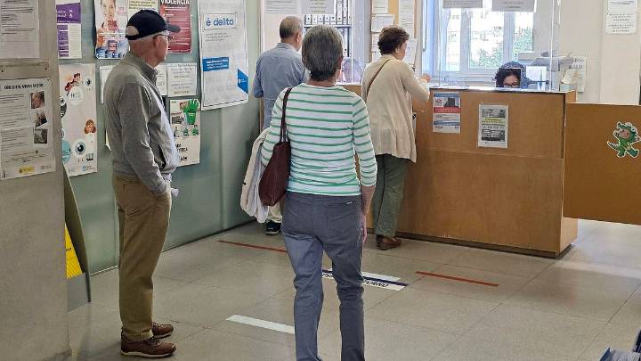 El Sergas prevé un incremento de consultas en los centros de salud: 10.000 más cada día