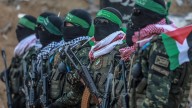 La violencia de Hamás y las milicias financiadas por Israel enturbian el alto el fuego en Gaza